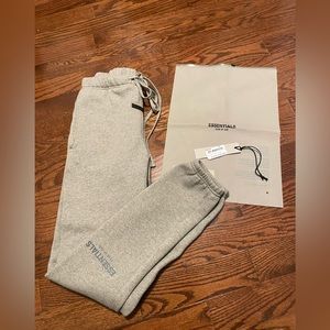 Fear of god essentials sweatpants dark heather oatmeal size XS Men’s